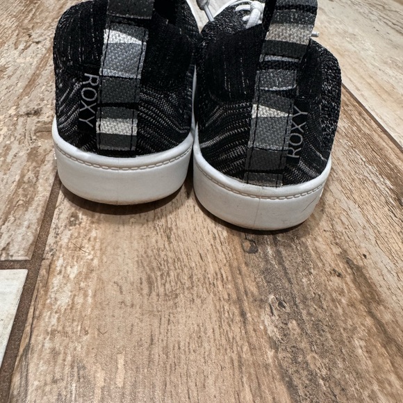 Roxy shoes - Picture 3 of 5